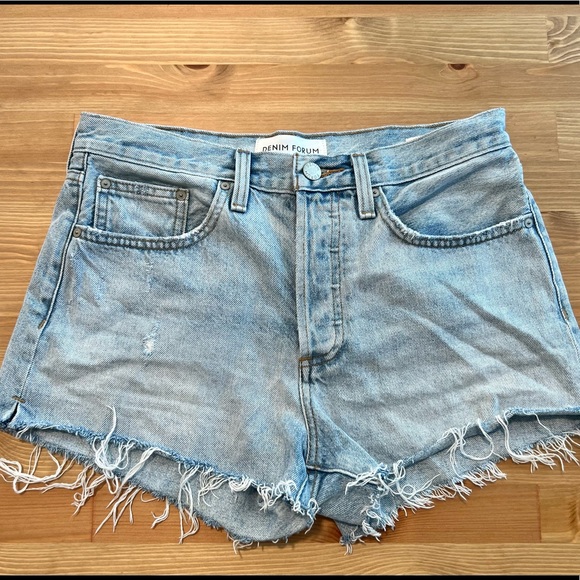Denim forum - Yoko short NWOT - Picture 1 of 4